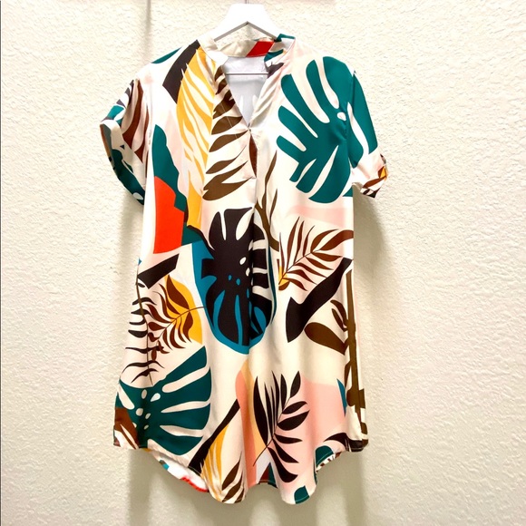 Dresses & Skirts - 🌴Tropical leafy multi-color dress | XL